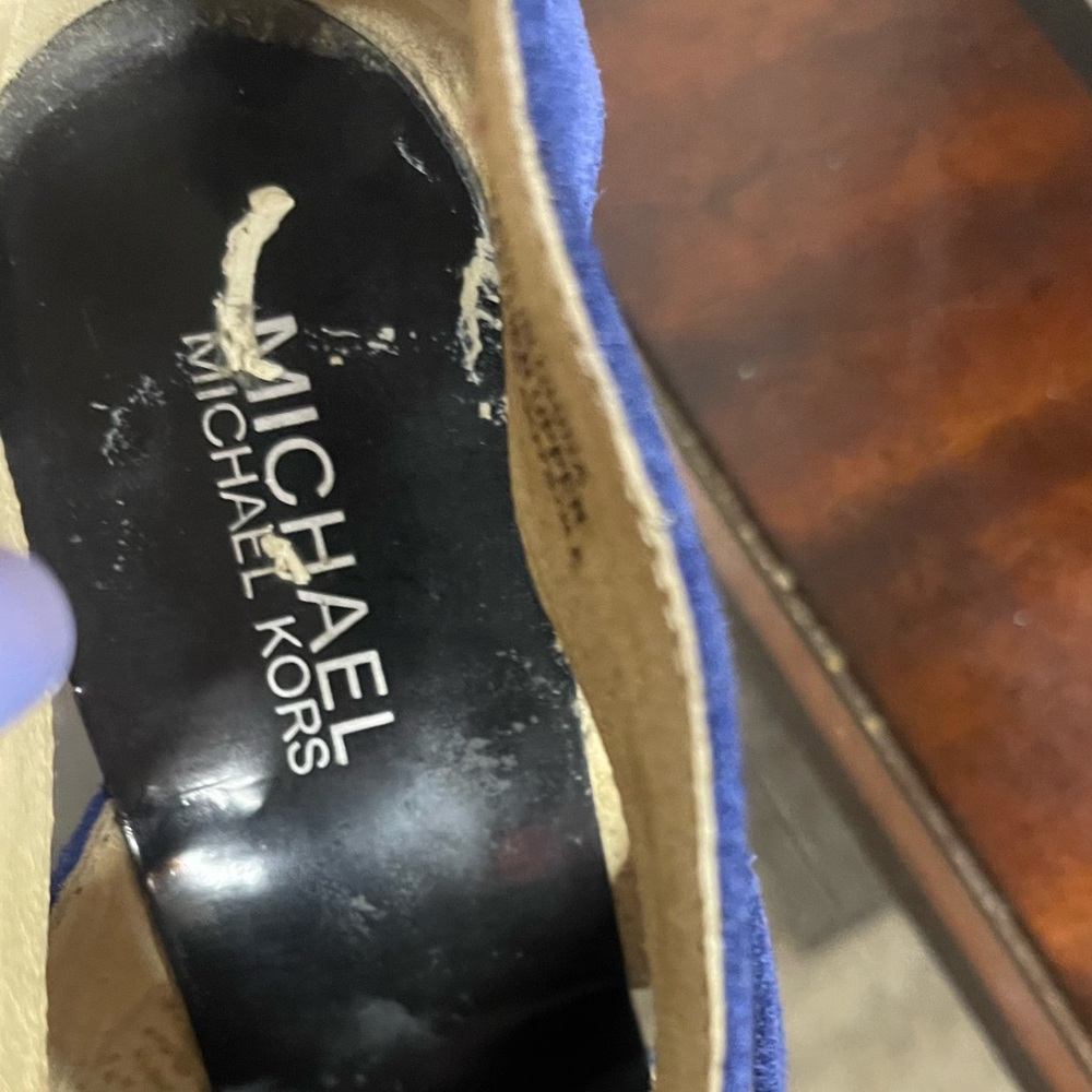 Michael Kors - Beautiful Blue Leather Women's Heels in Size 7M slip in zip up! - Picture 16 of 16